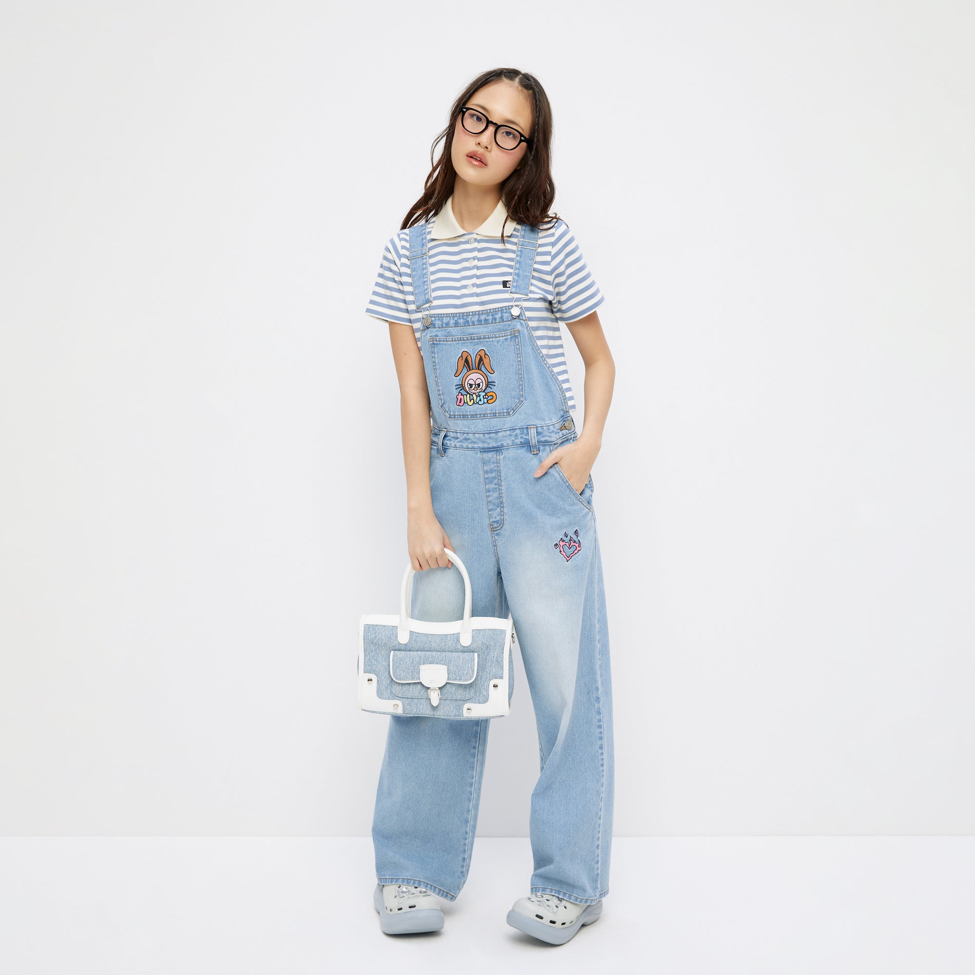 ชุดเอี๊ยมเดนิมปักลายกระต่าย Jerme Blue