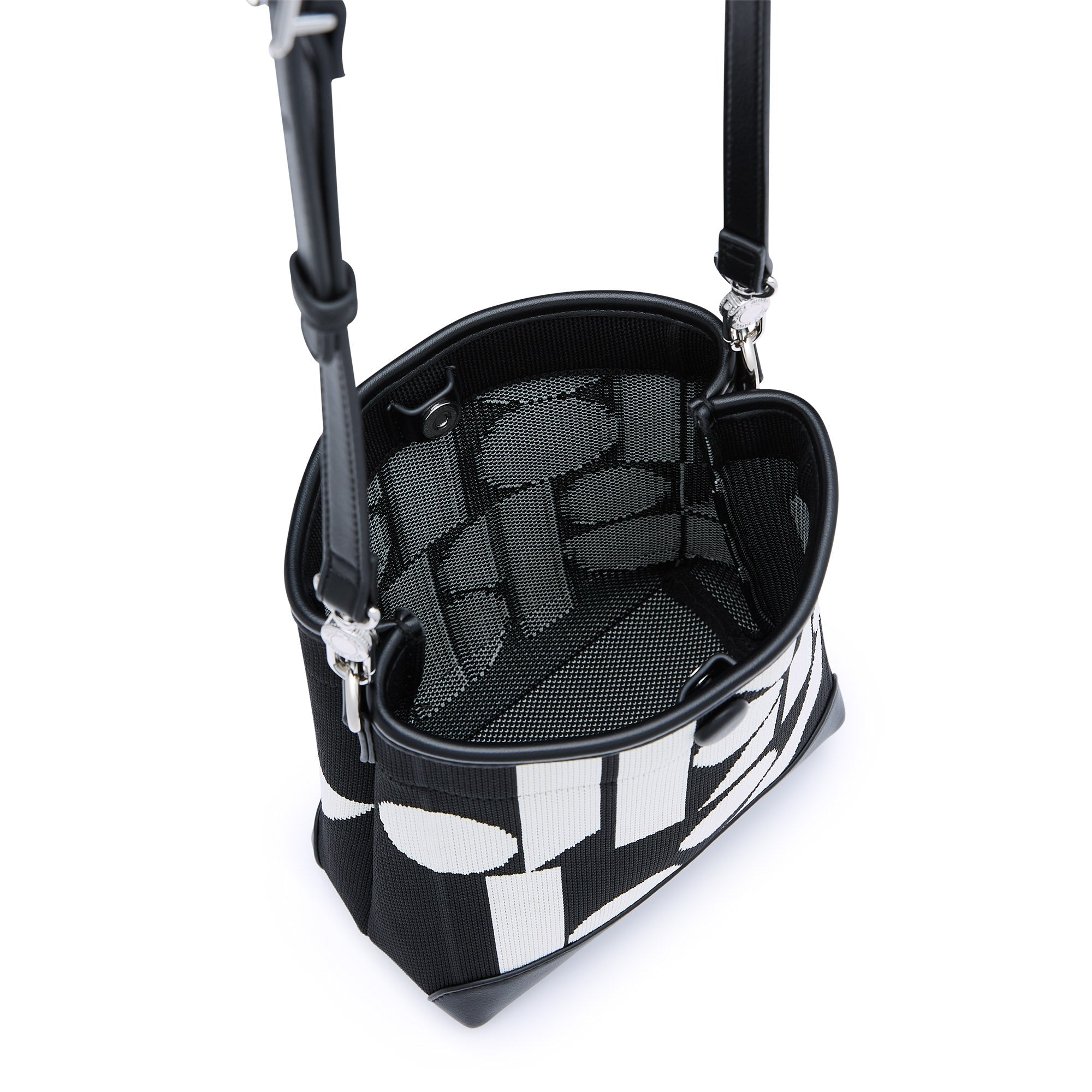 กระเป๋าสะพายข้าง Rondo Black