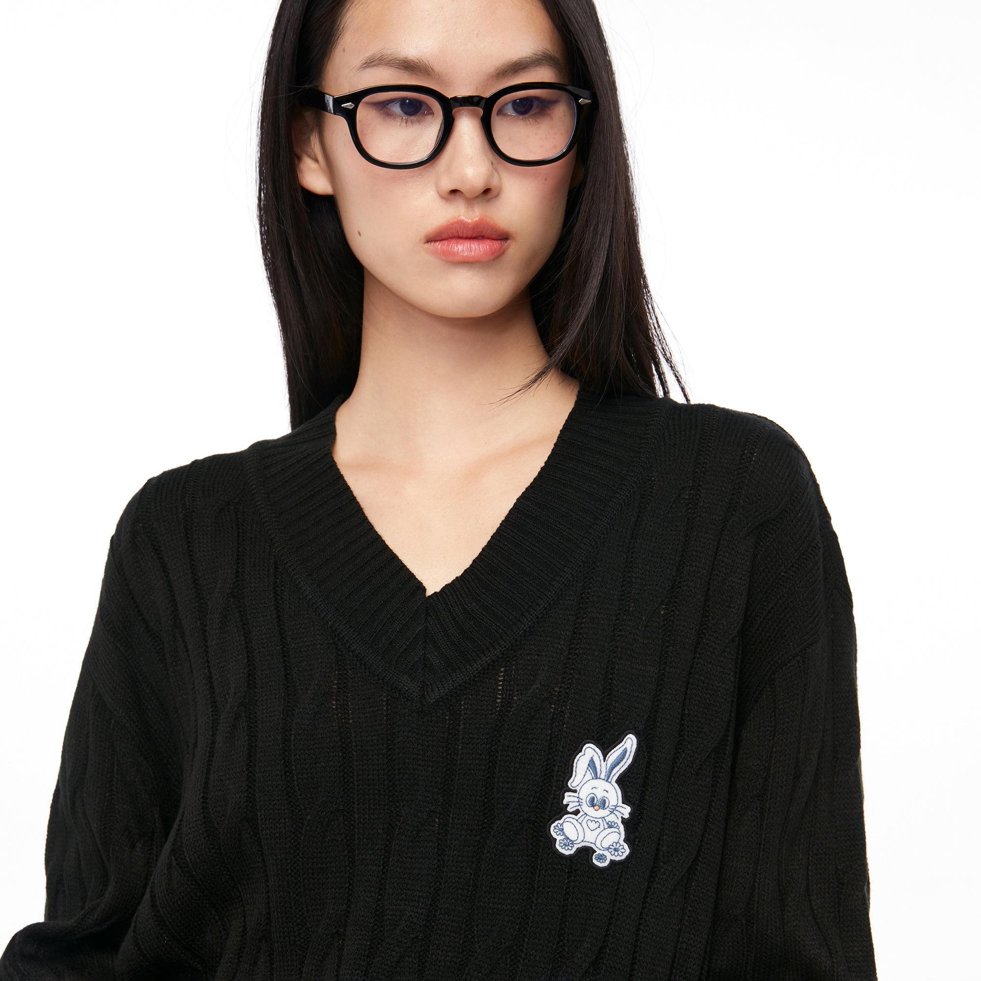 เสื้อพูลโอเวอร์ถักเคเบิ้ลนิตปักลาย Jerme Black