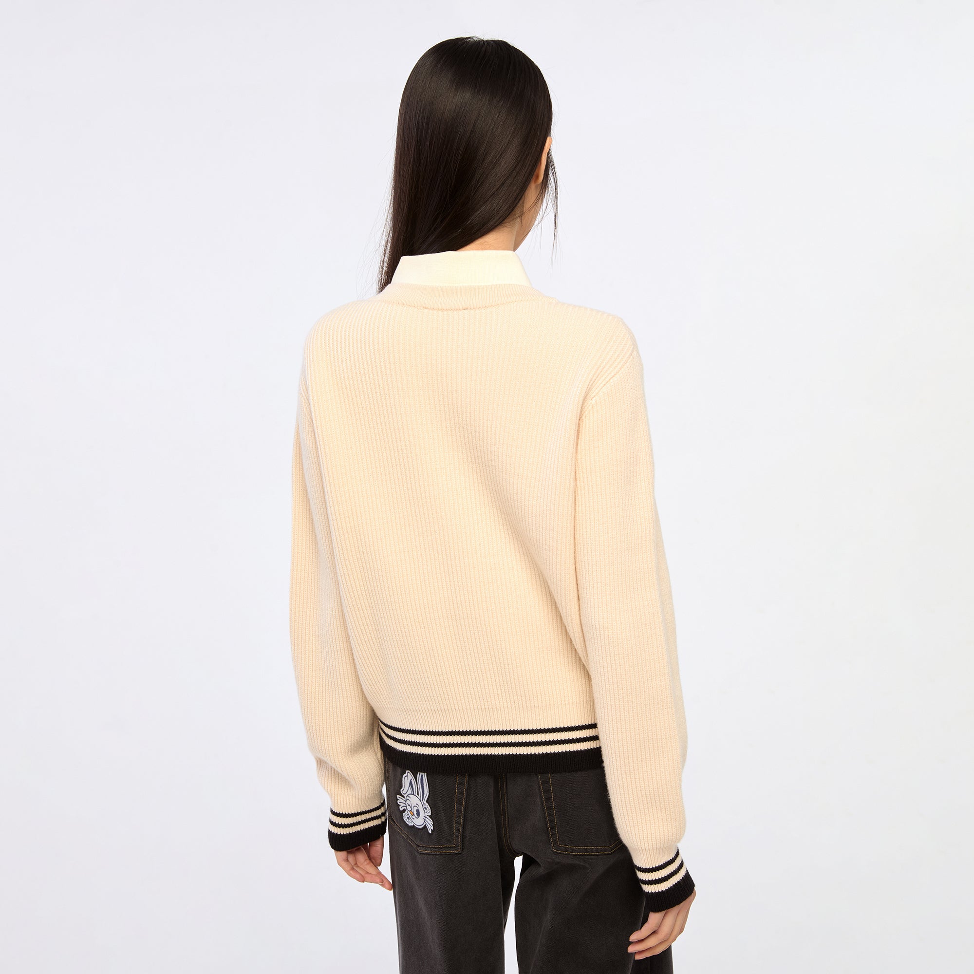 คาร์ดิแกนปักโลโก้หัวใจ Cream