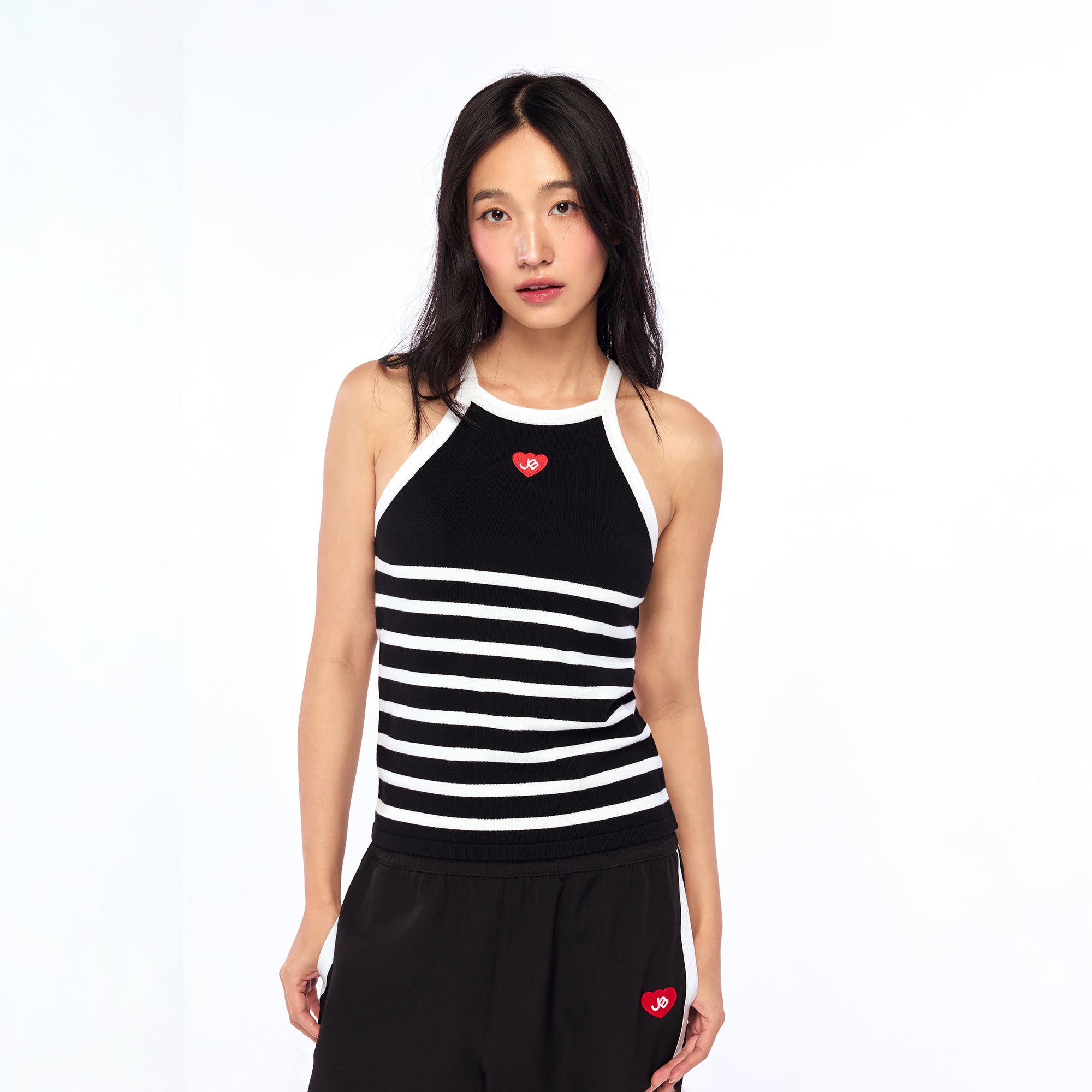 เสื้อคล้องคอลายทางปักโลโก้ Black