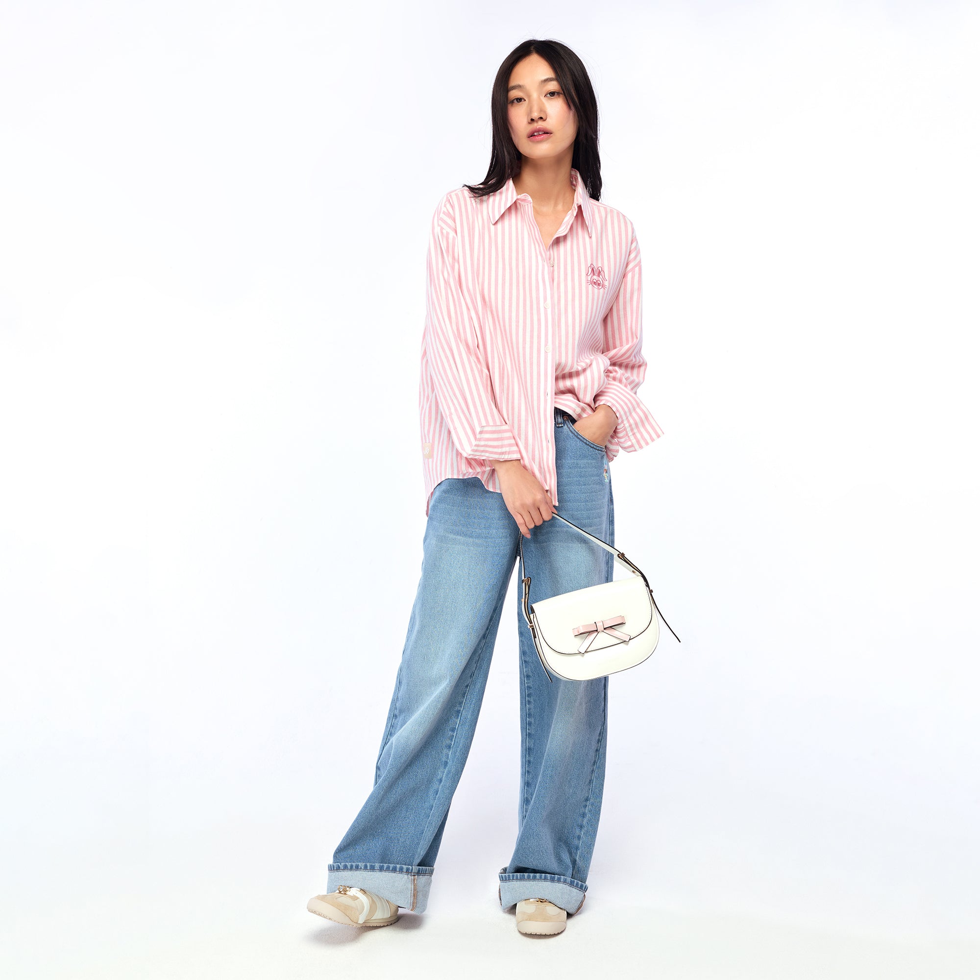 เสื้อเชิ้ตลายทางปักลาย Jerme Pink