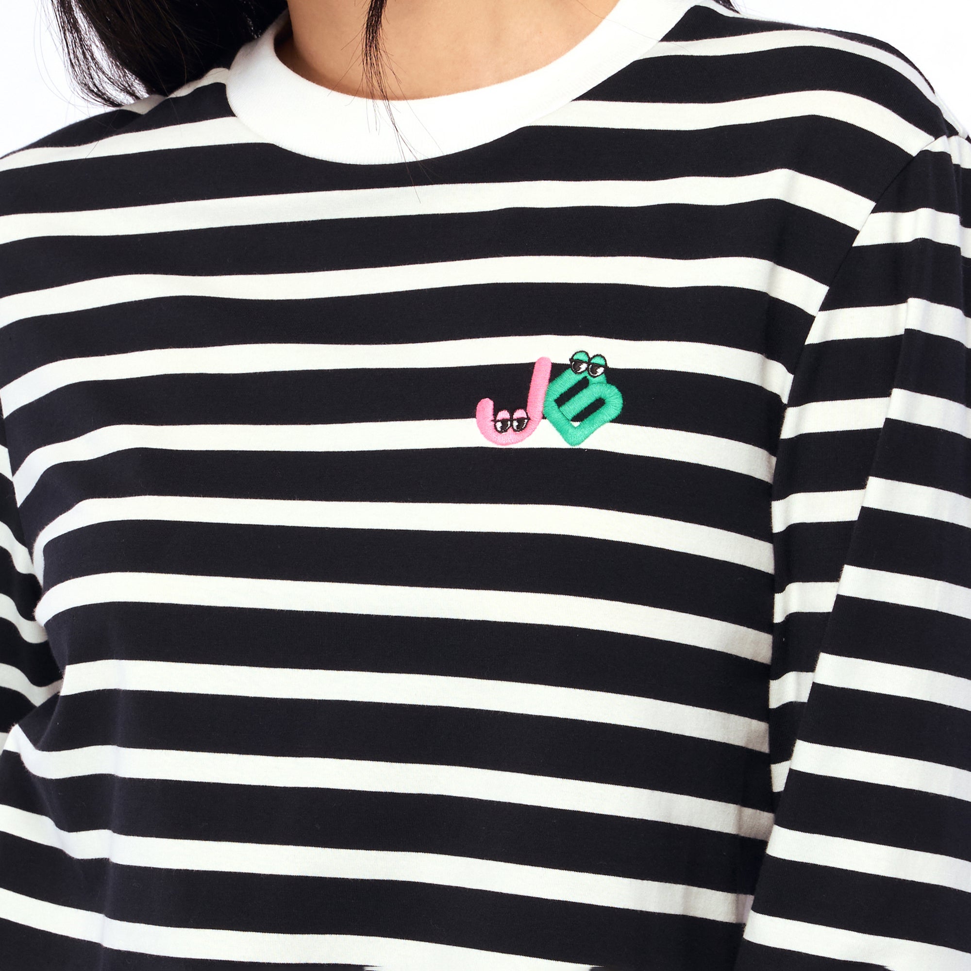 เสื้อแขนยาวลายทางปักโลโก้ Black