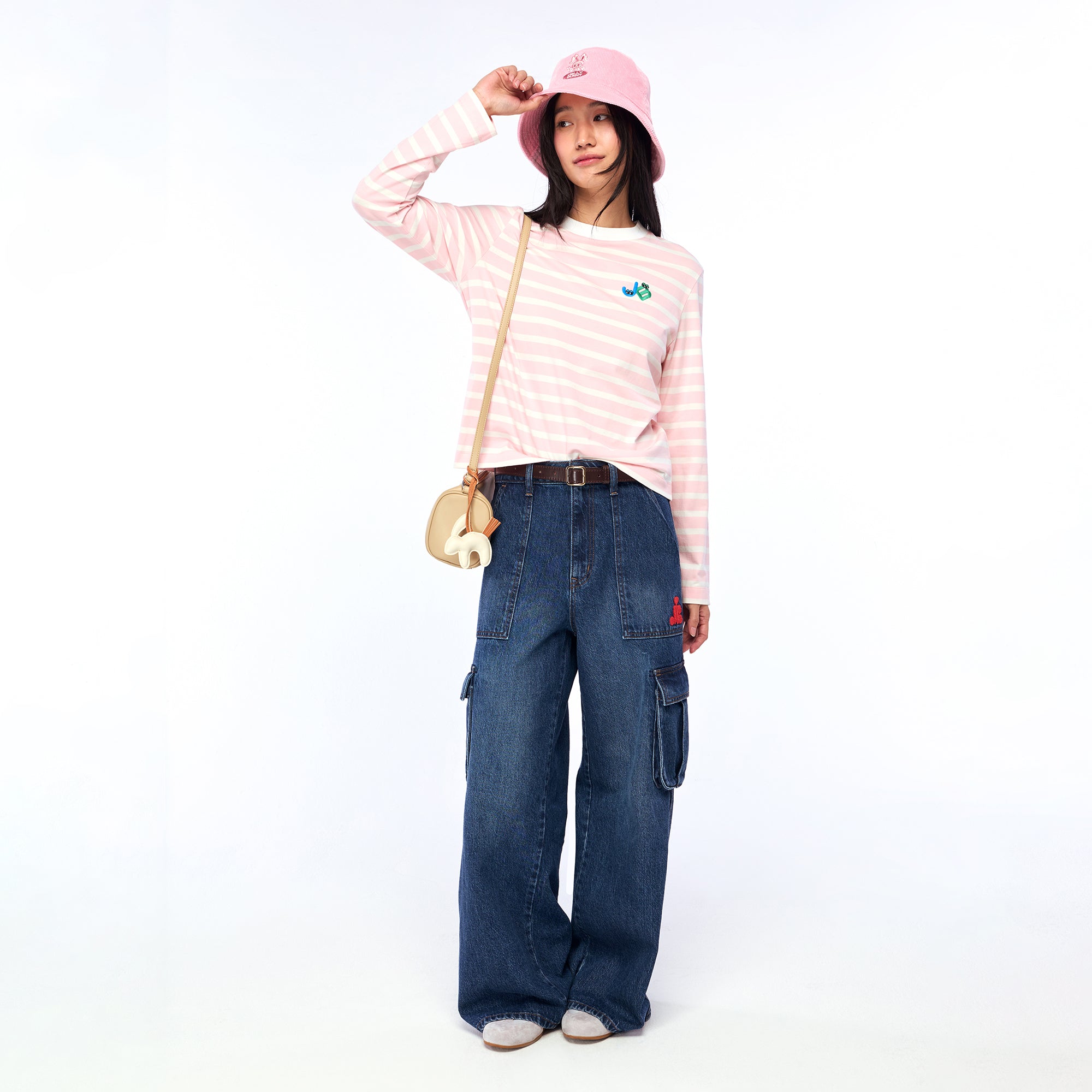 เสื้อแขนยาวลายทางปักโลโก้ Pink