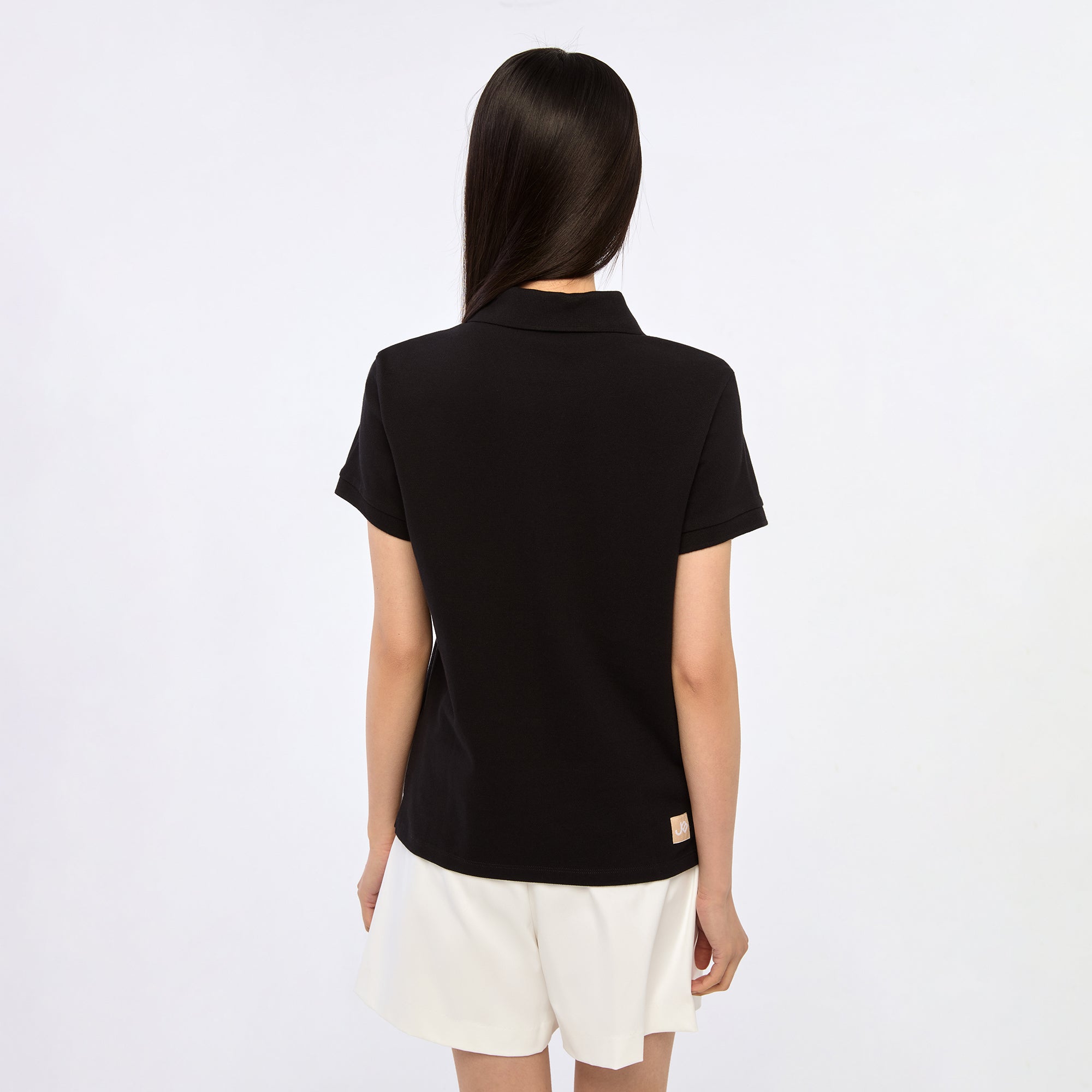 เสื้อโปโลแขนสั้นปักโลโก้ Black