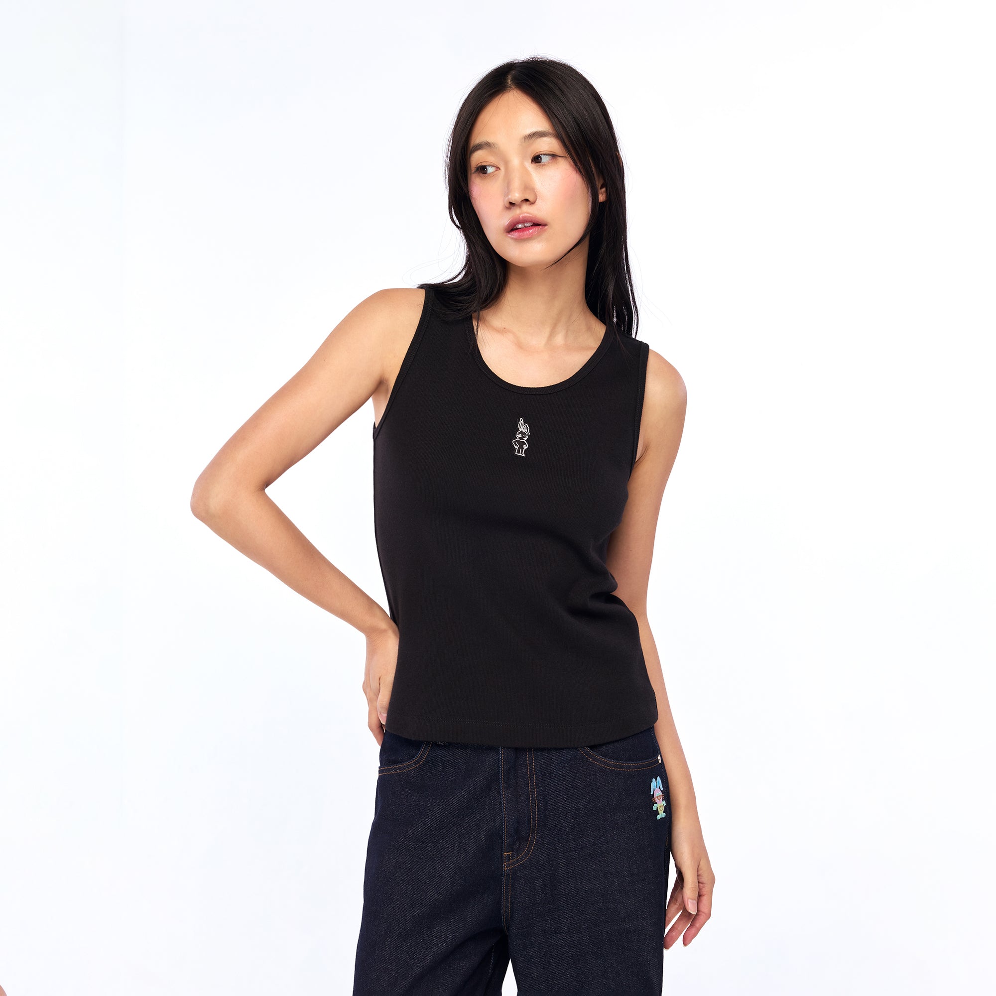 เสื้อกล้ามปักลาย Jerme Black