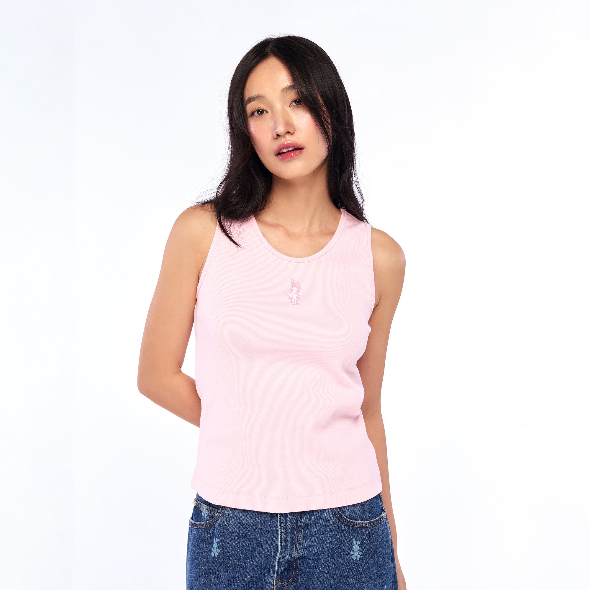 เสื้อกล้ามปักลาย Jerme Pink