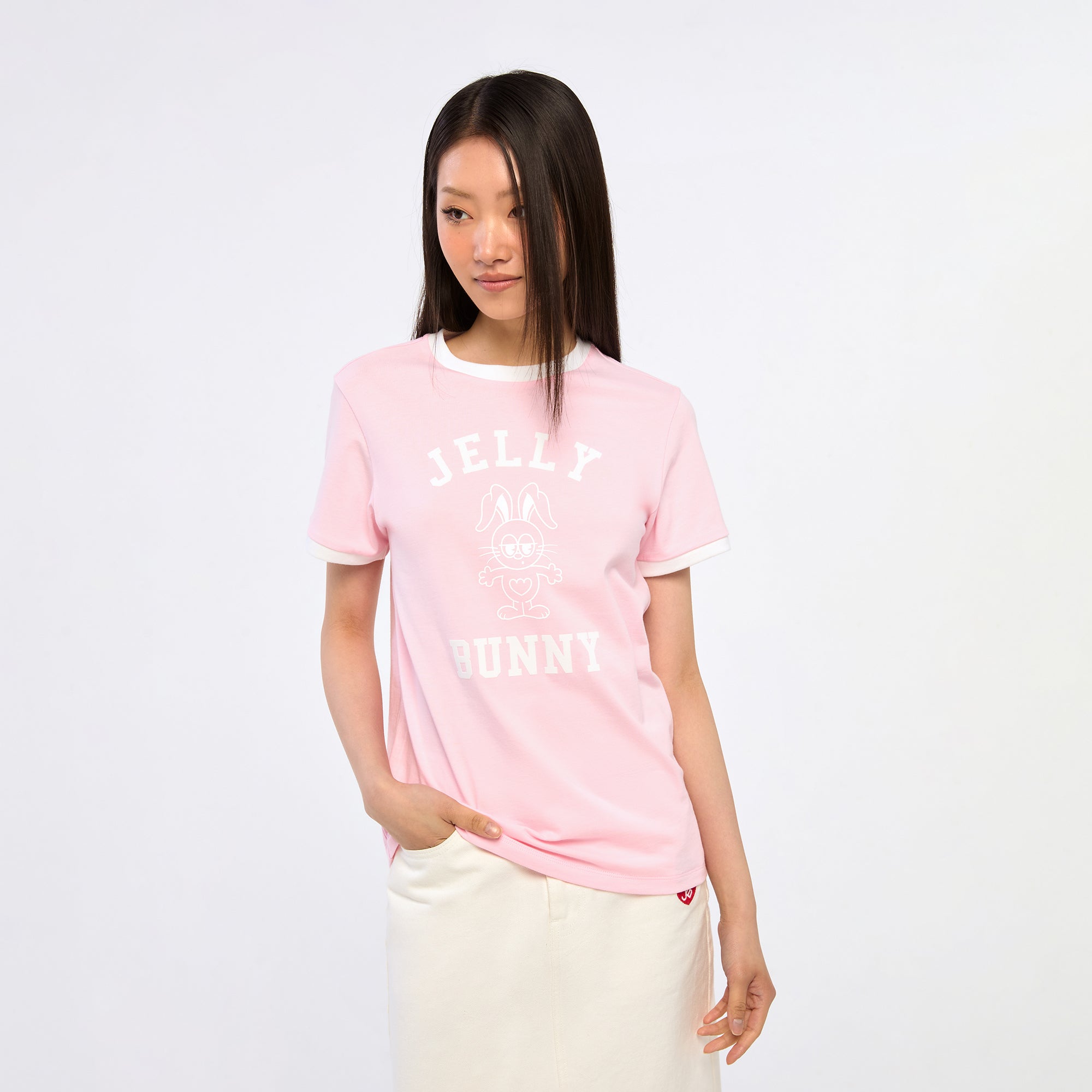 เสื้อยืดแขนสั้นขอบสีคอนทราสต์พิมพ์ลาย Jerme Pink