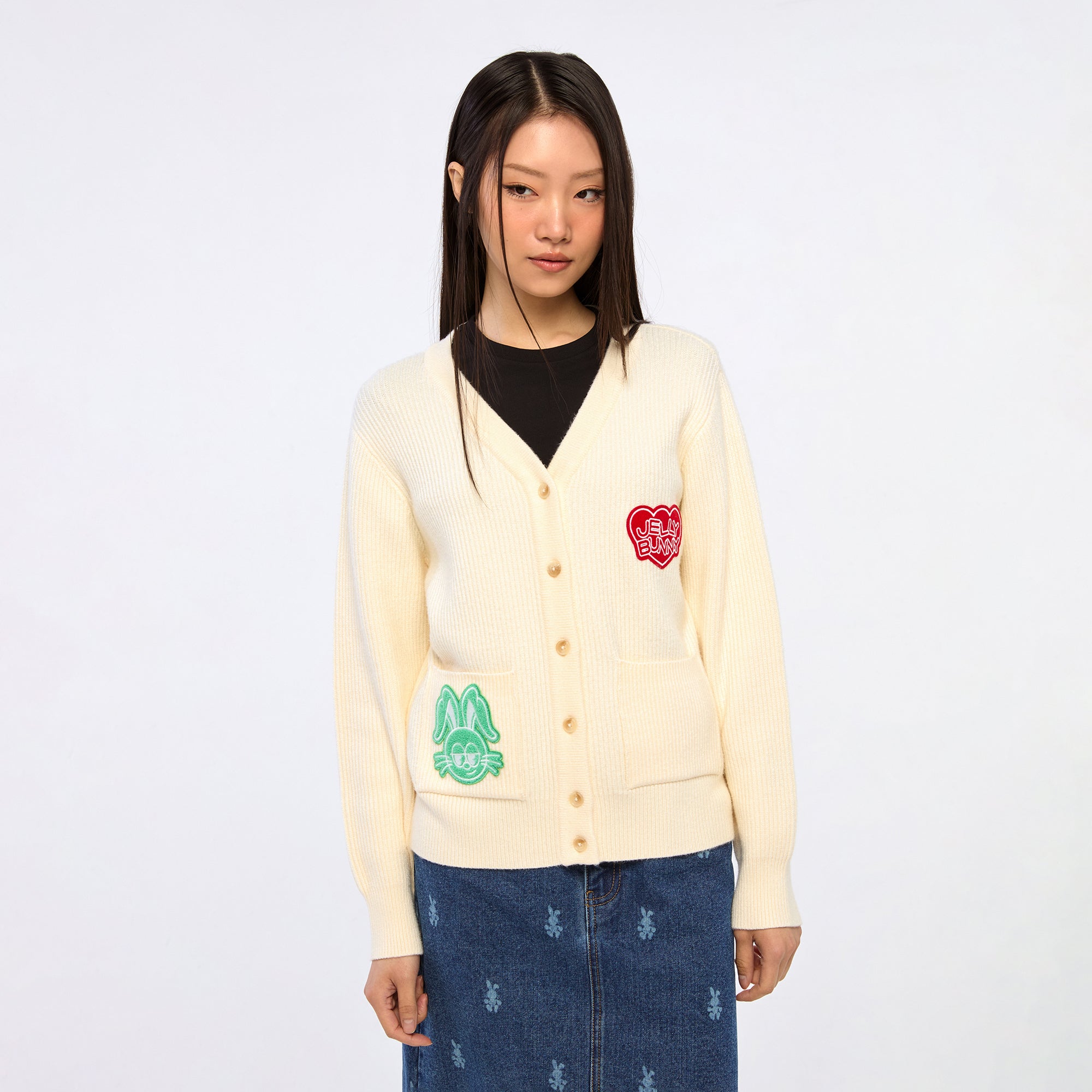 เสื้อคาร์ดิแกนแขนยาวปักลาย Cream