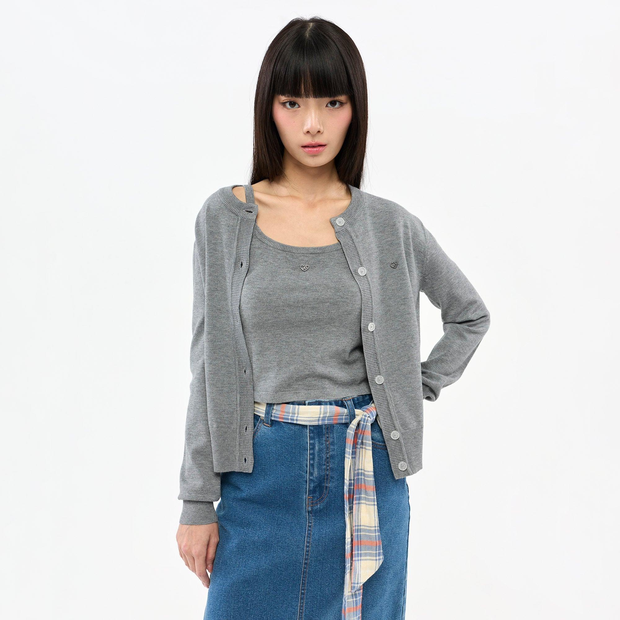 เซ็ตคาร์ดิแกนถักและเสื้อกล้ามถัก Grey