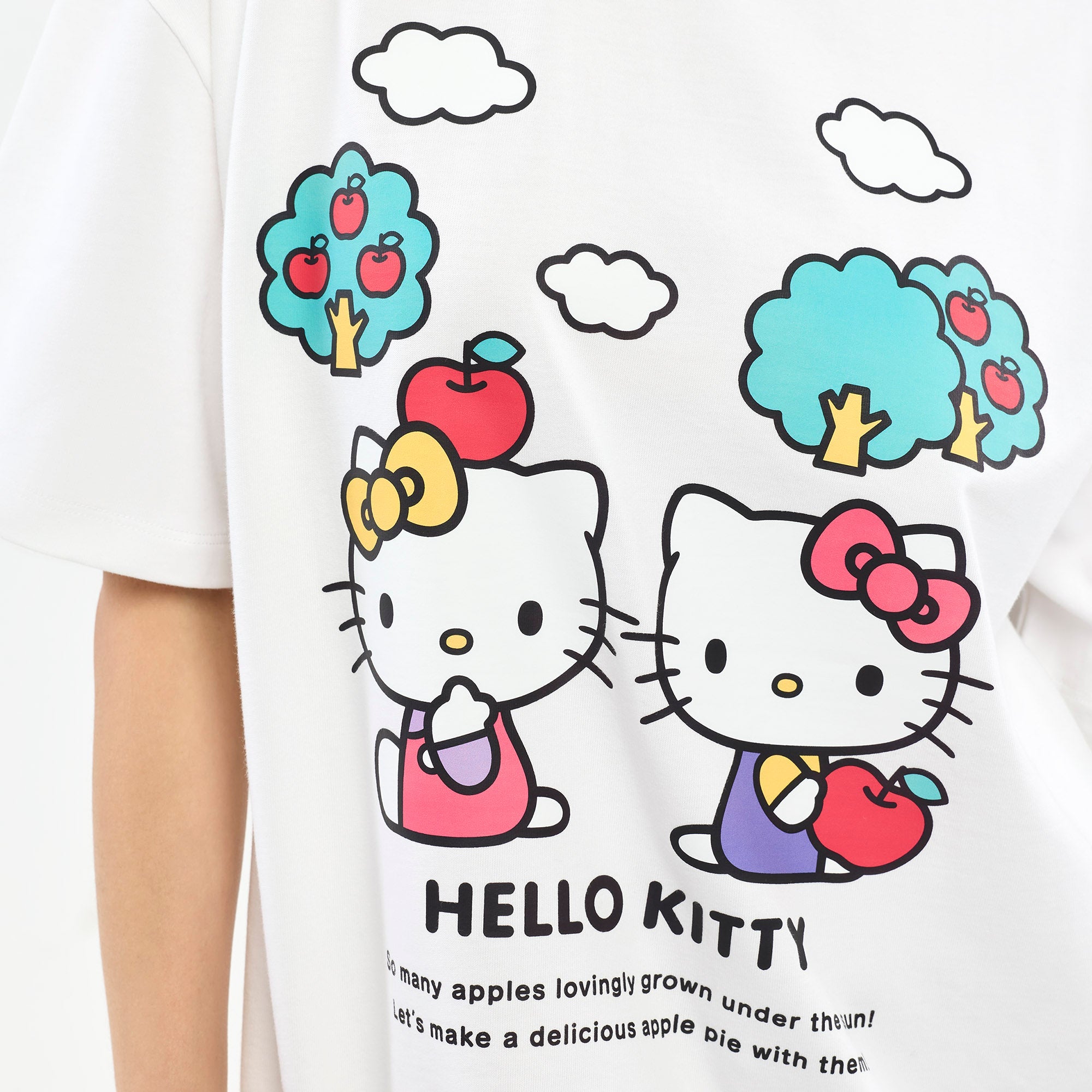 เสื้อยืดแขนสั้น Hello Kitty White