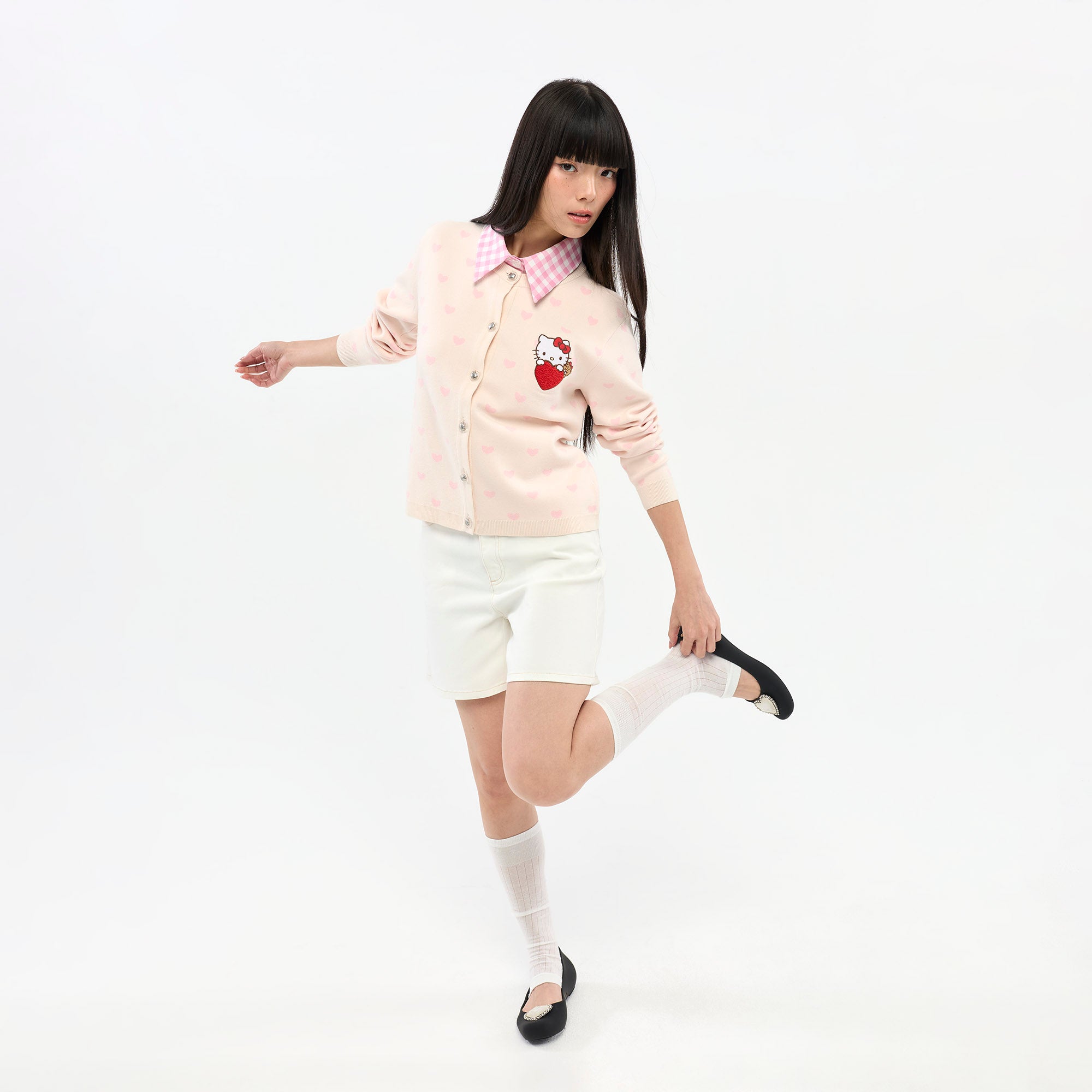 เสื้อคาร์ดิแกนผ้าถักลายหัวใจ Hello Kitty Pink