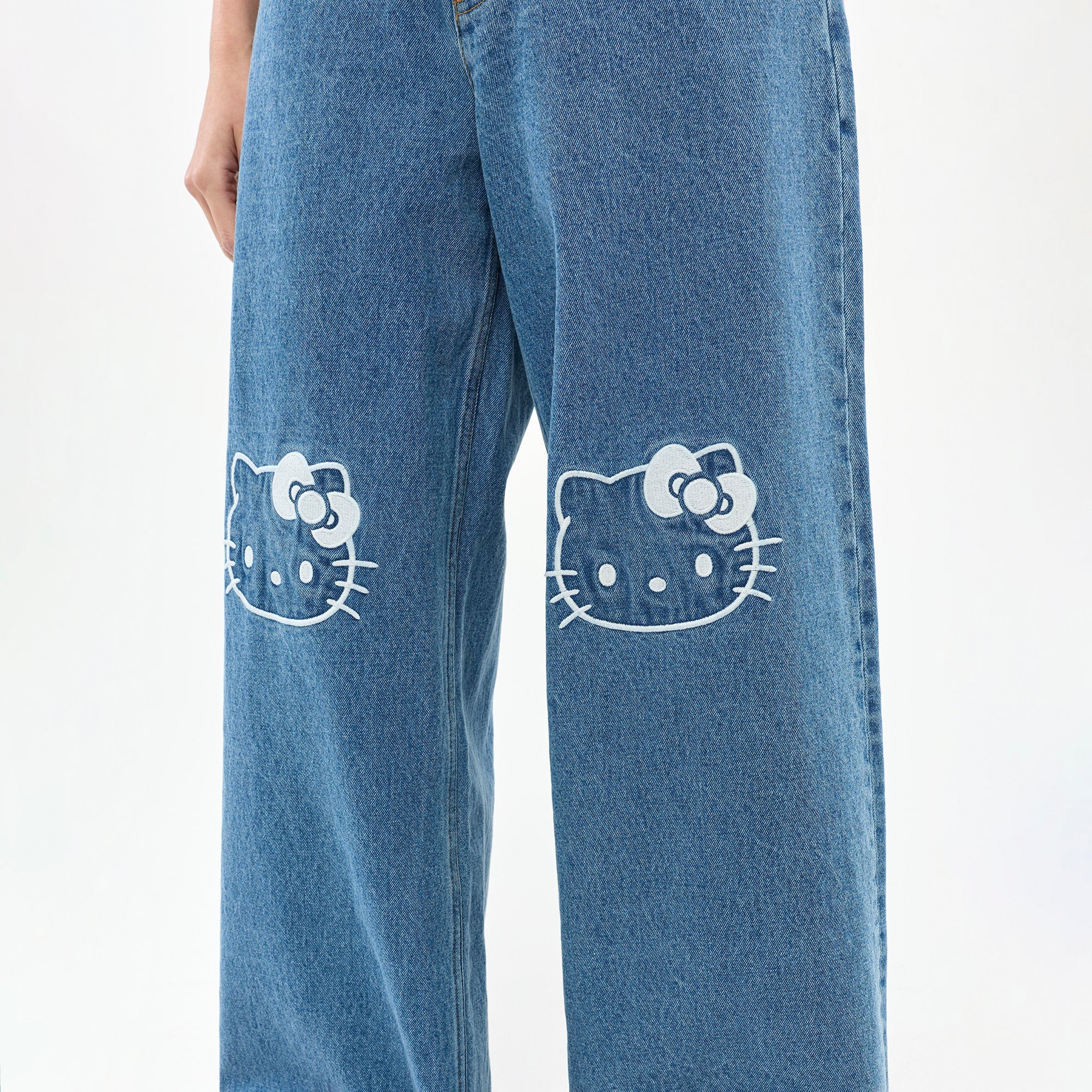 กางเกงยีนส์ขากว้าง Hello Kitty Blue