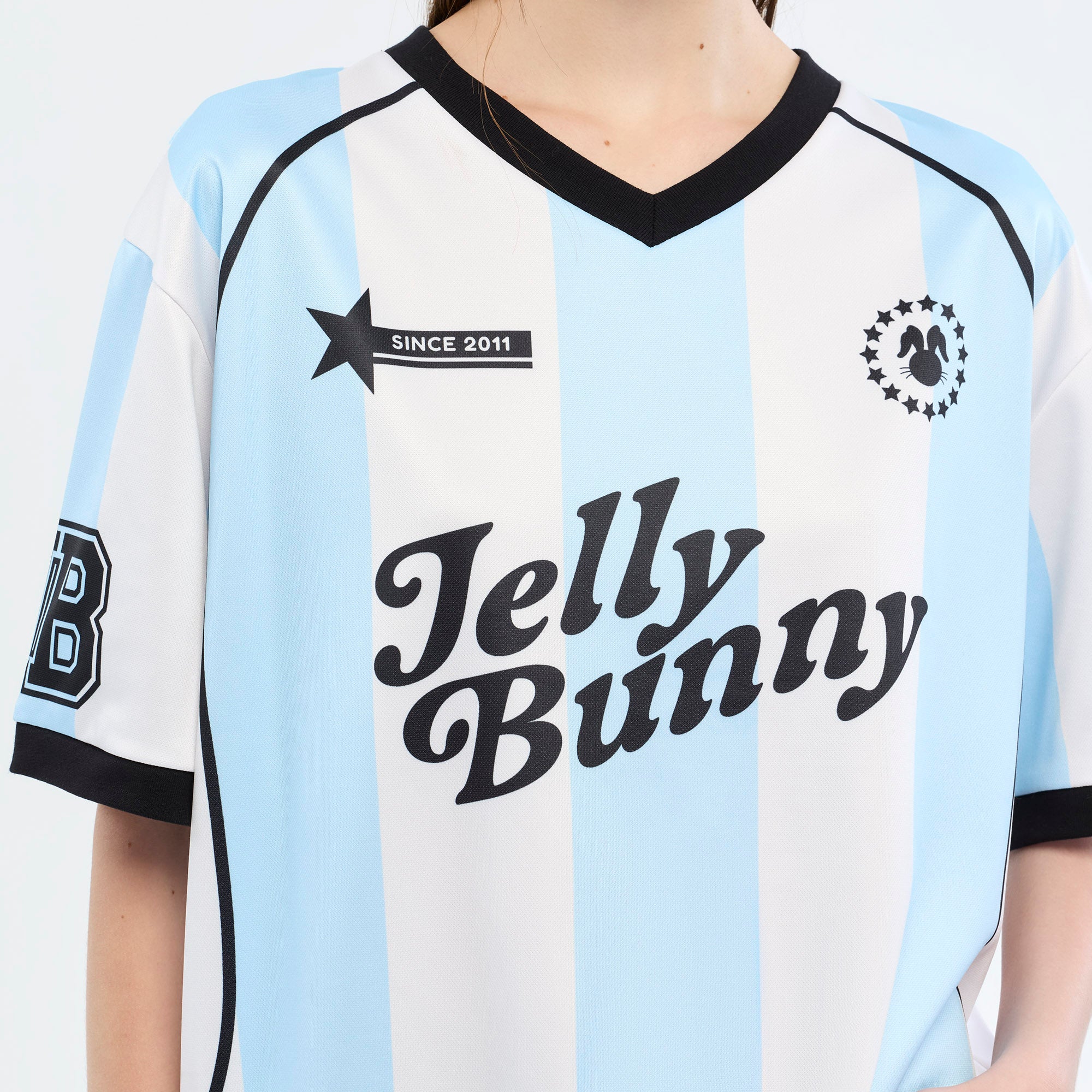 เสื้อยืดแขนสั้นลายทางสไตล์ฟุตบอล