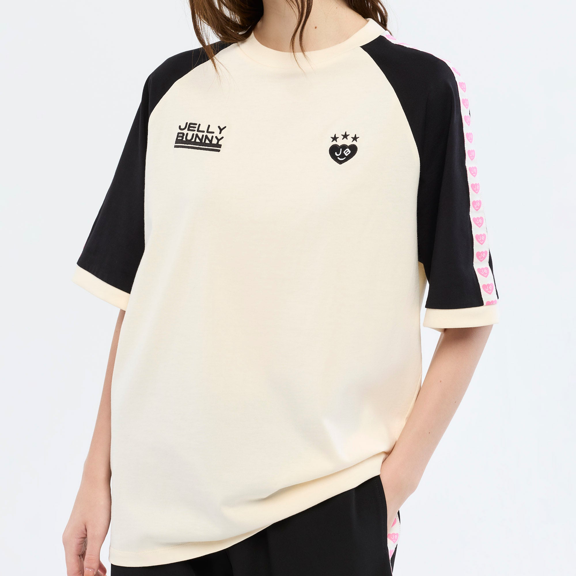 Logo Tape Raglan T-Shirt Cream