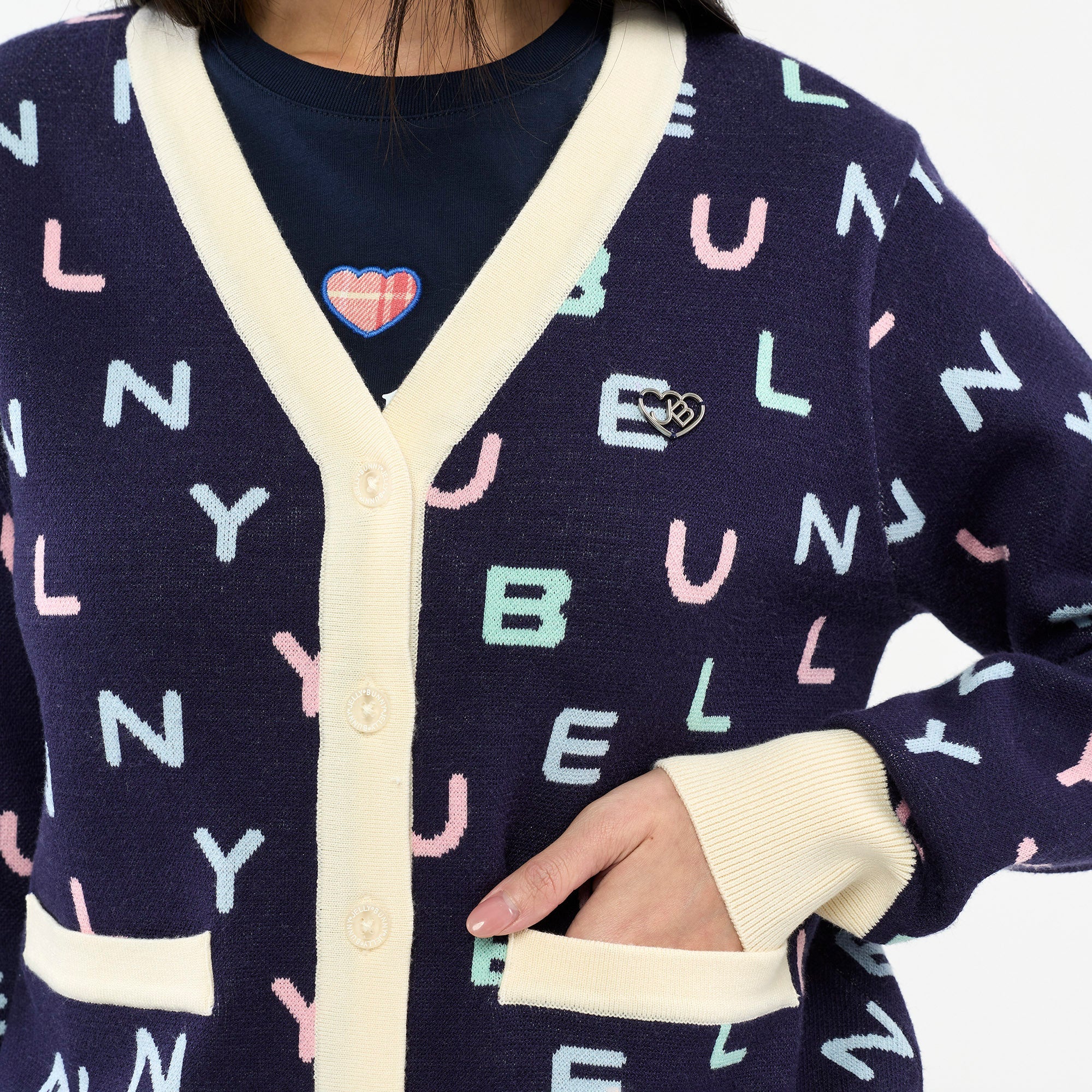 เสื้อคาร์ดิแกนถักลายโลโก้ Jelly Bunny Multi Color