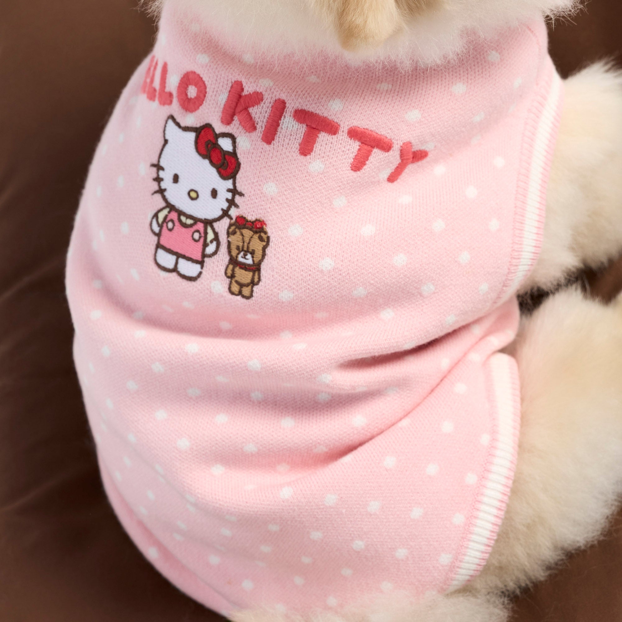 เสื้อยืดผ้าถักลายจุด Hello Kitty สำหรับสัตว์เลี้ยง Pink